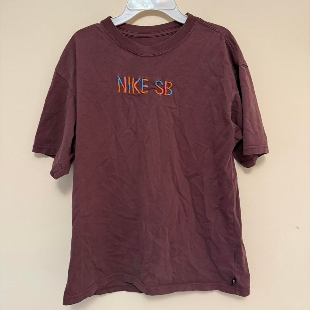 Nike SB Embroidered Logo Tee Size Small